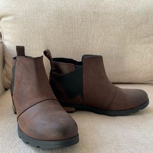 Sorel Emelie Chelsea Womens Boots.  Size 9.5